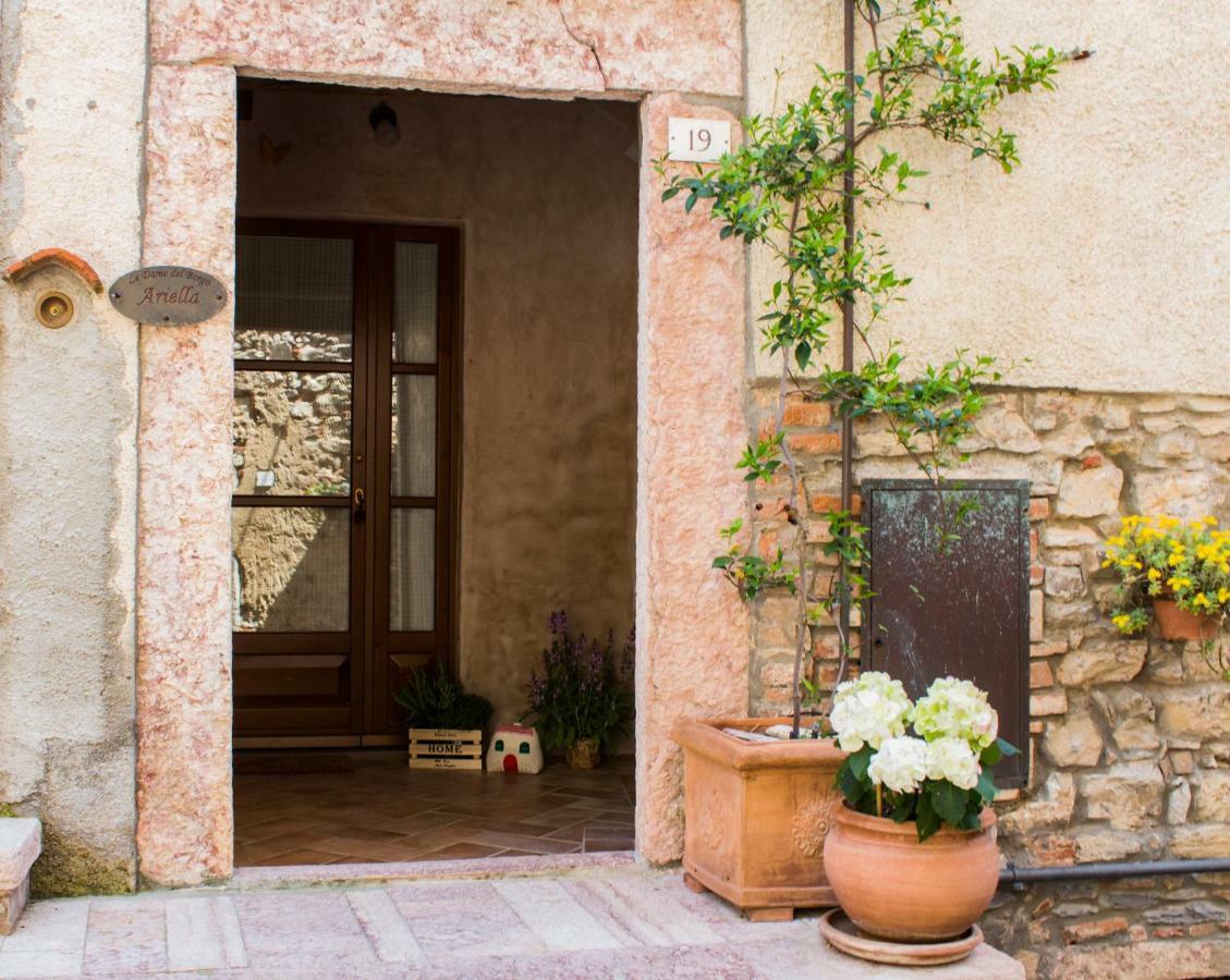 Le Dame Del Borgo Apartment Sassetta Exterior photo