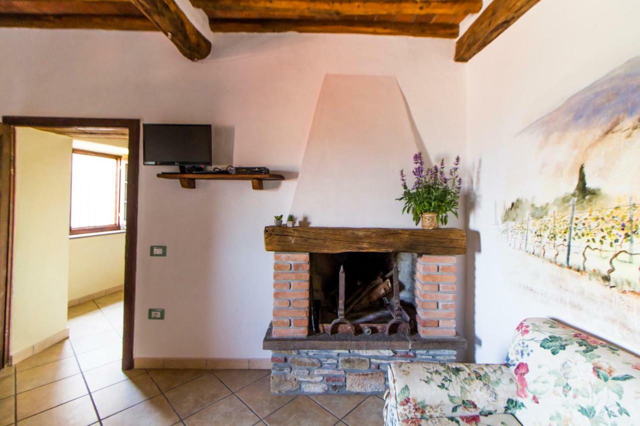 Le Dame Del Borgo Apartment Sassetta Exterior photo