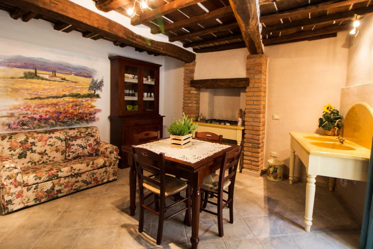 Le Dame Del Borgo Apartment Sassetta Exterior photo