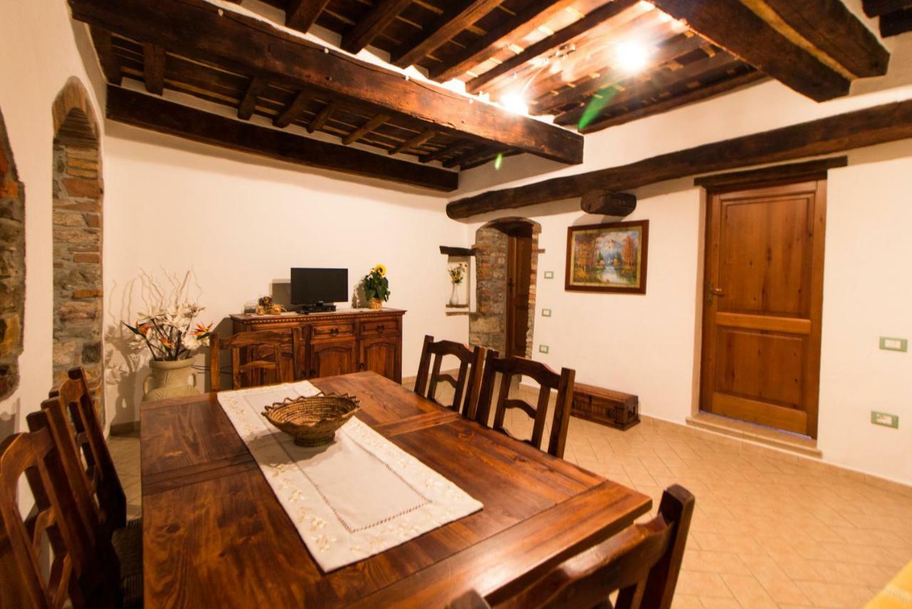 Le Dame Del Borgo Apartment Sassetta Exterior photo