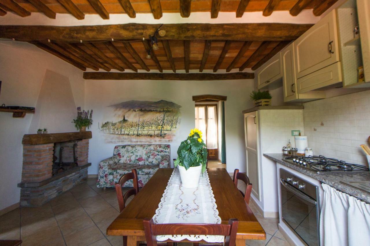 Le Dame Del Borgo Apartment Sassetta Exterior photo
