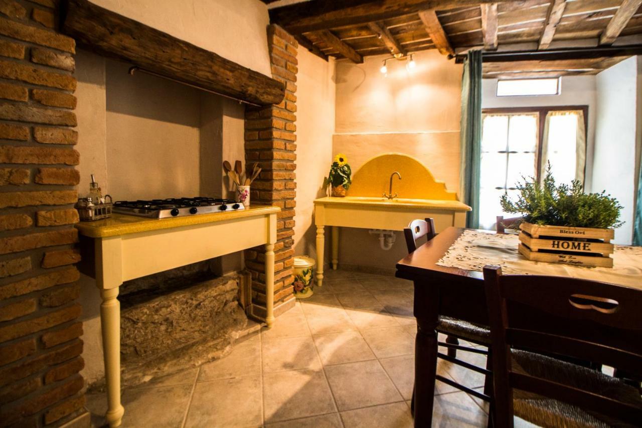 Le Dame Del Borgo Apartment Sassetta Exterior photo