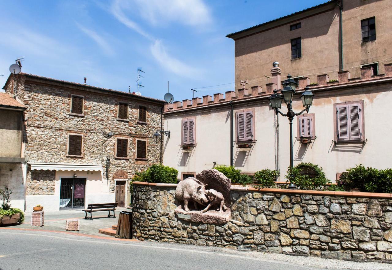 Le Dame Del Borgo Apartment Sassetta Exterior photo