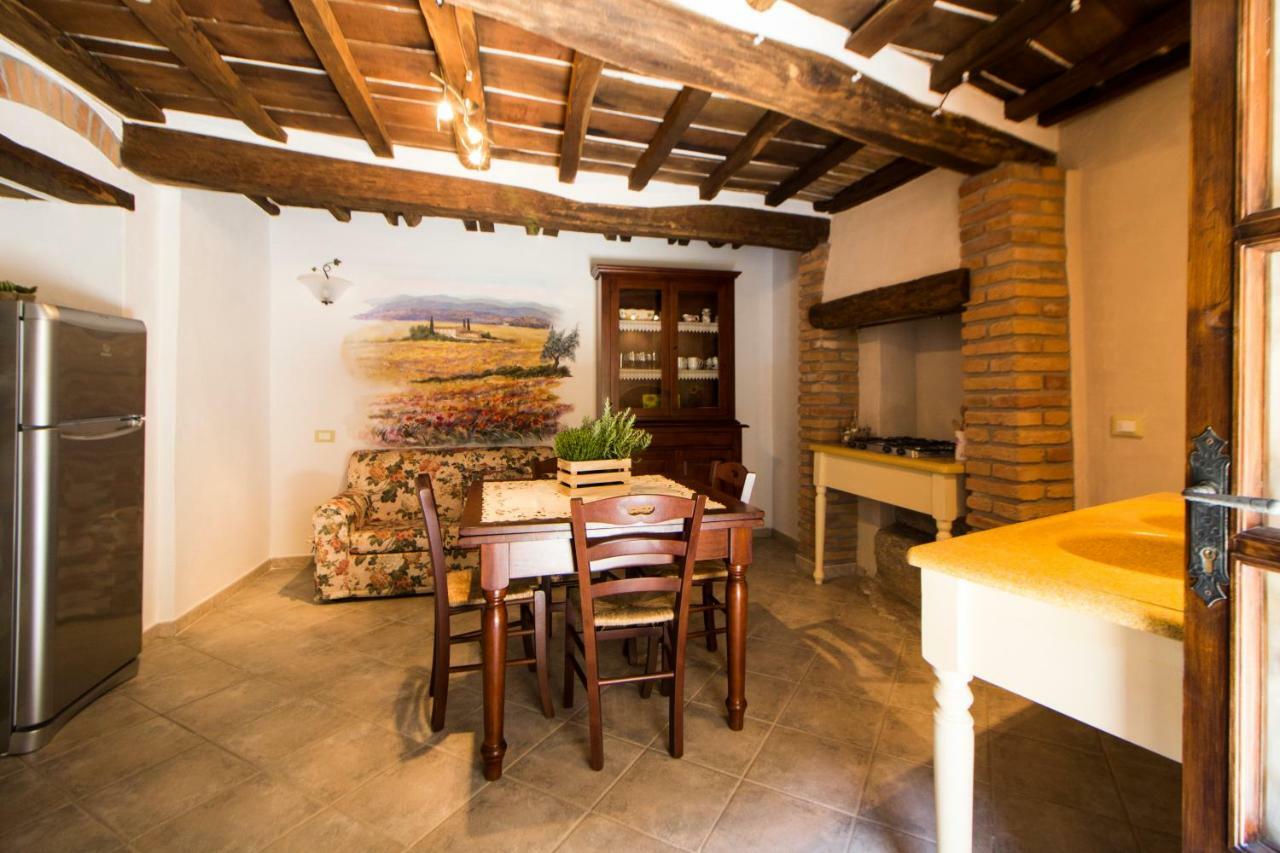 Le Dame Del Borgo Apartment Sassetta Exterior photo